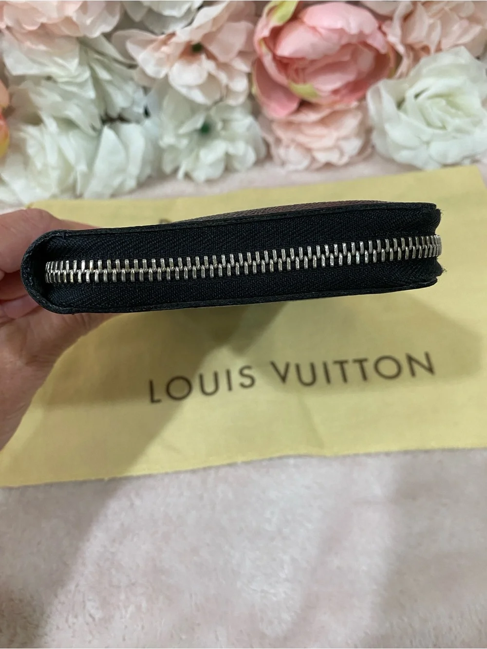 Louis Vuitton Damier Graphite Zippy Organizer/Wallet